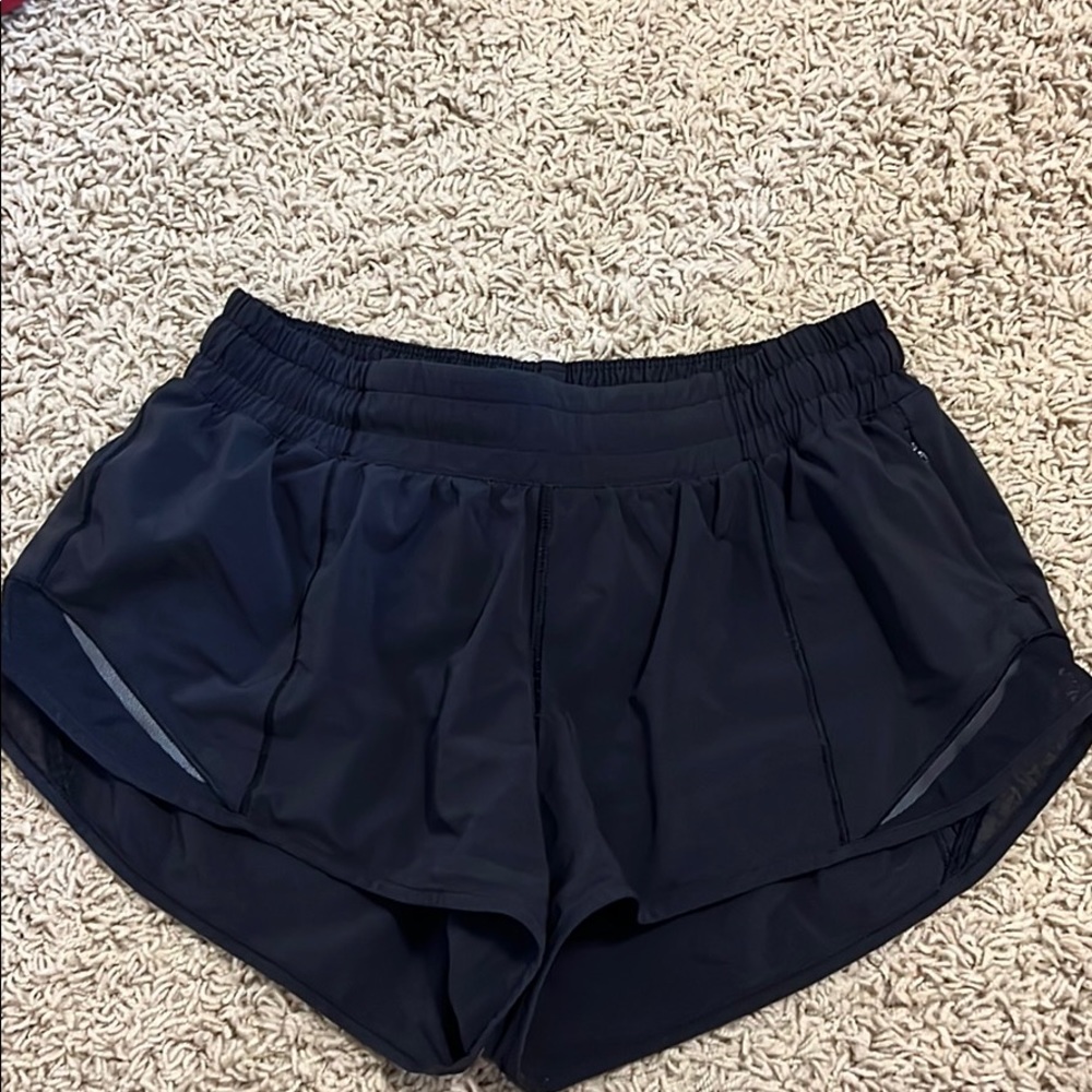 Lululemon Hotty Hot Shorts 2.5in